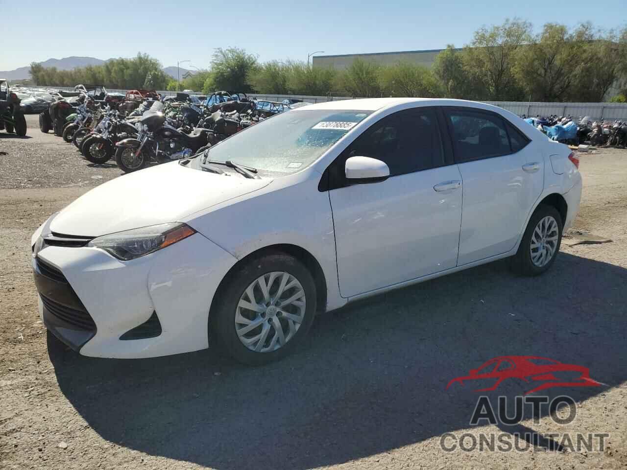 TOYOTA COROLLA 2018 - 5YFBURHE5JP759915