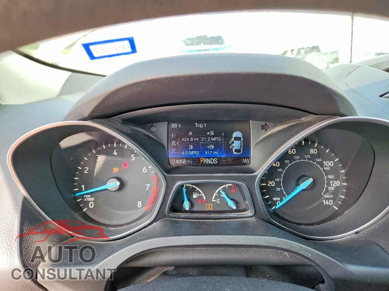FORD ESCAPE 2017 - 1FMCU0F79HUE07921