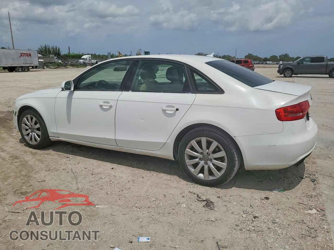 AUDI A4 2013 - WAUBFAFL9DN022647