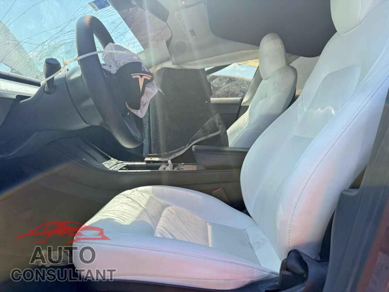 TESLA MODEL 3 2023 - 5YJ3E1EA3PF614493