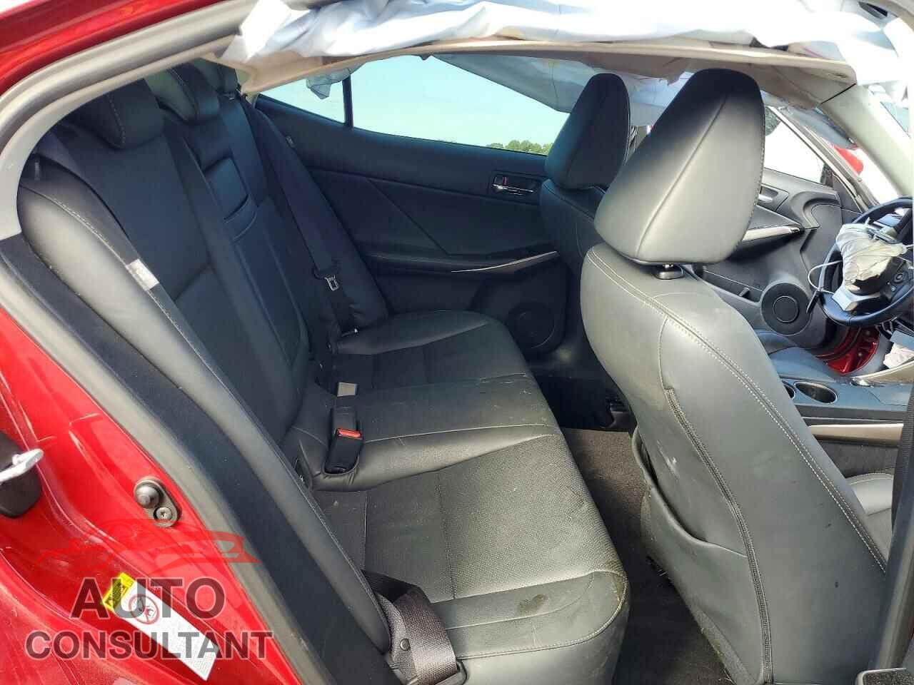 LEXUS IS 2015 - JTHCF1D22F5025943