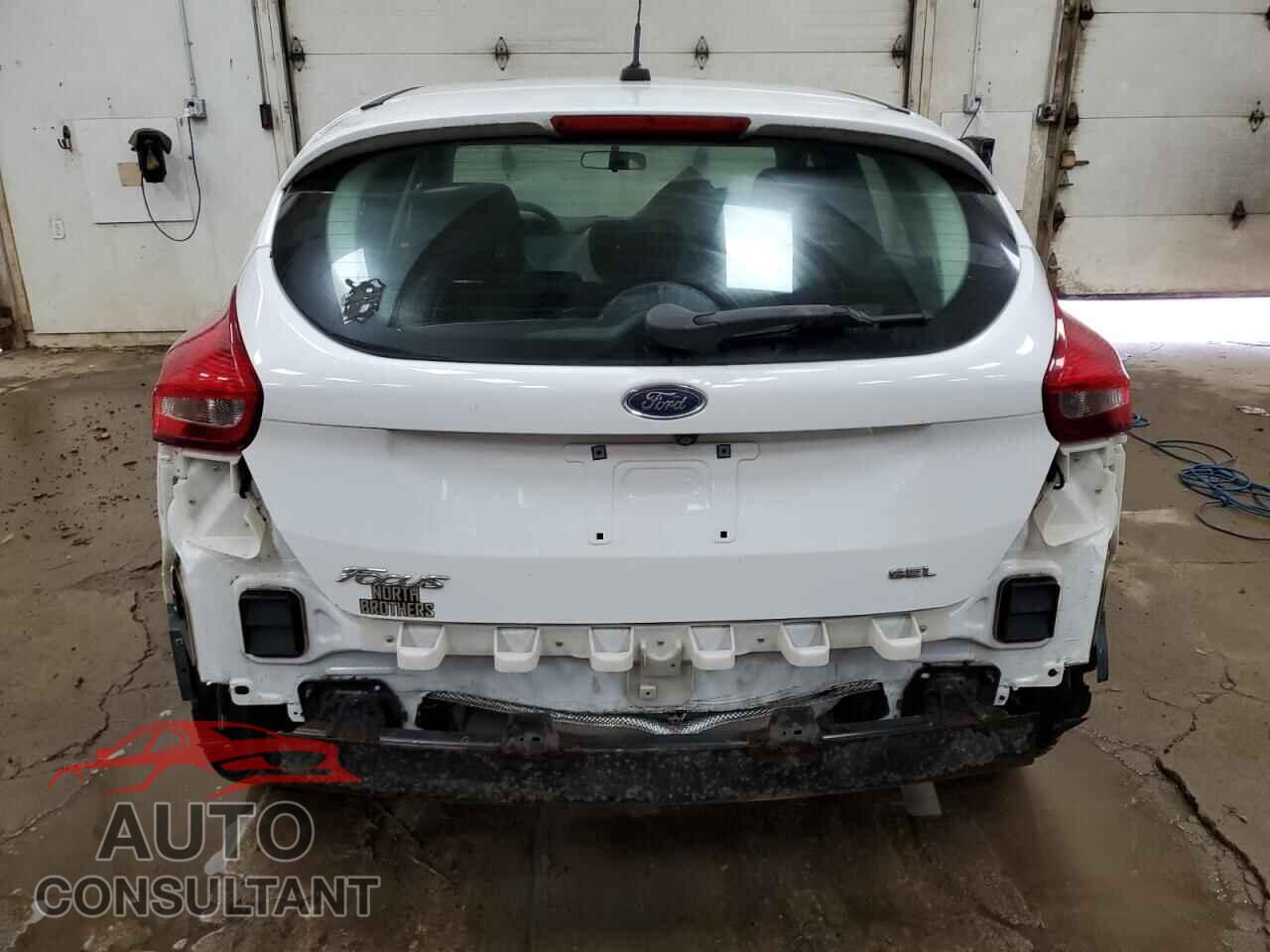 FORD FOCUS 2018 - 1FADP3M21JL314112