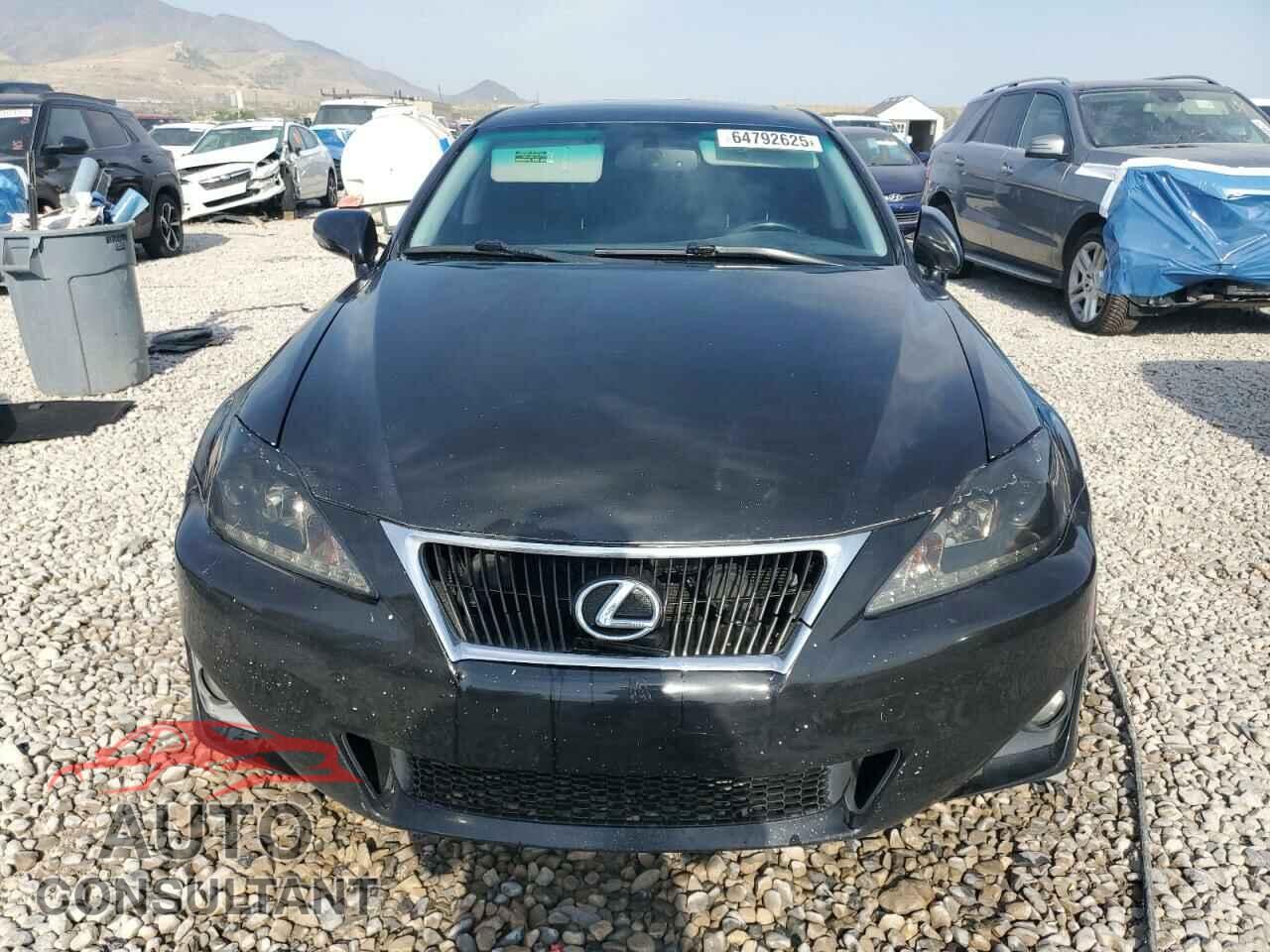 LEXUS IS 2011 - JTHCF5C29B5050924