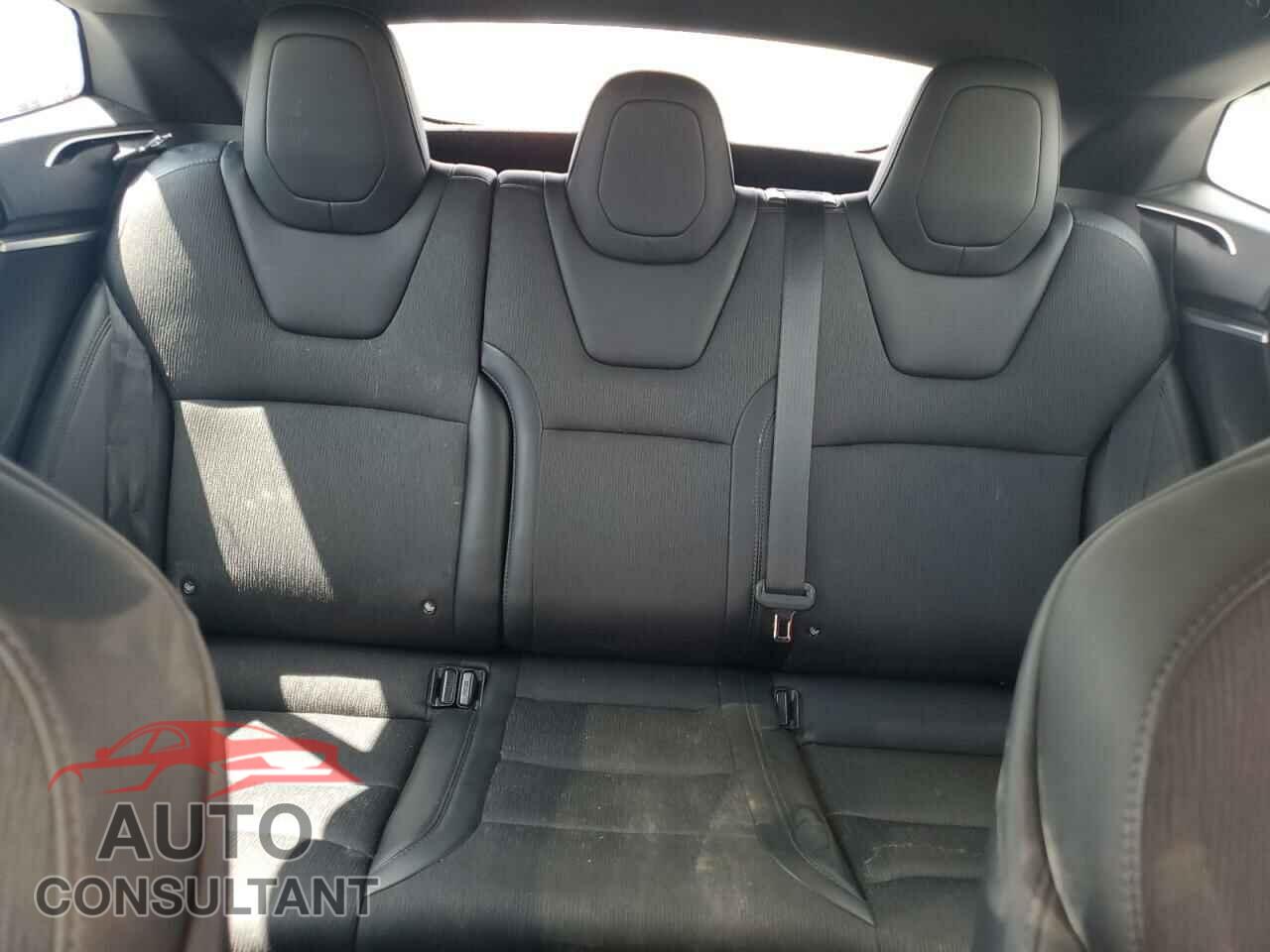 TESLA MODEL S 2018 - 5YJSA1E26JF247516