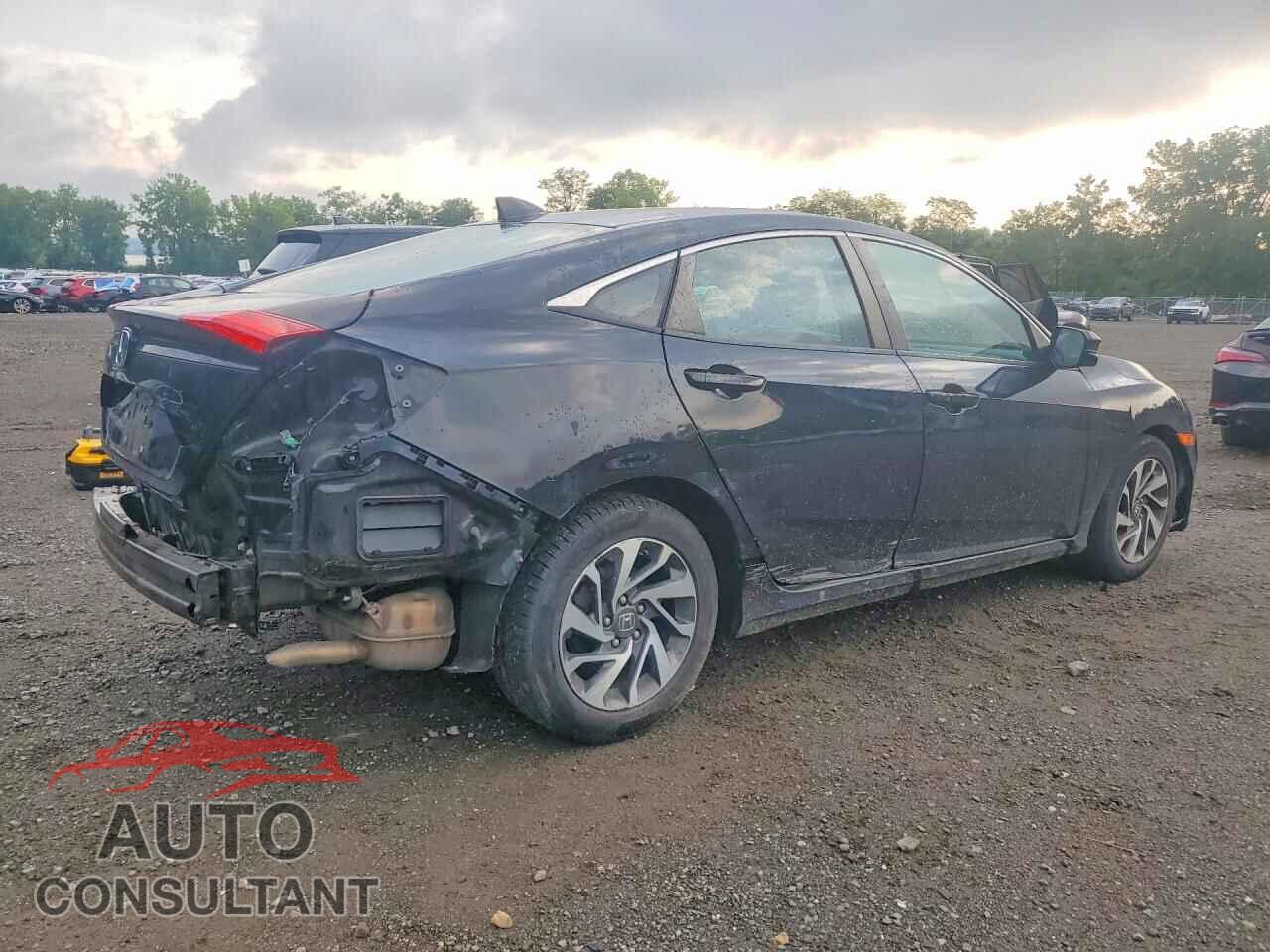 HONDA CIVIC 2017 - 2HGFC2F72HH543649