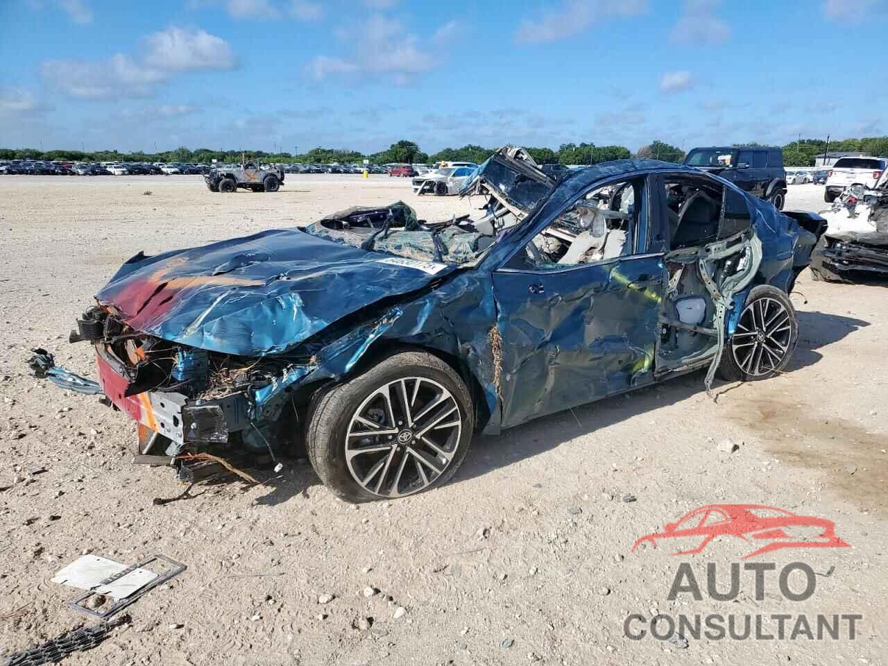 TOYOTA CAMRY 2025 - 4T1DAACK3SU551032