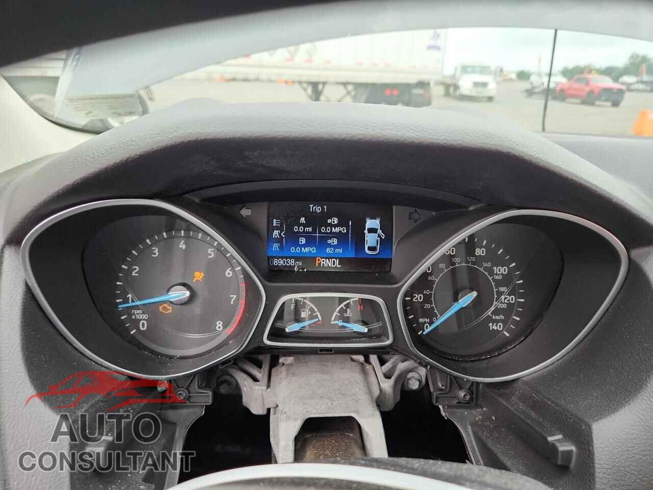 FORD FOCUS 2017 - 1FADP3E24HL234716