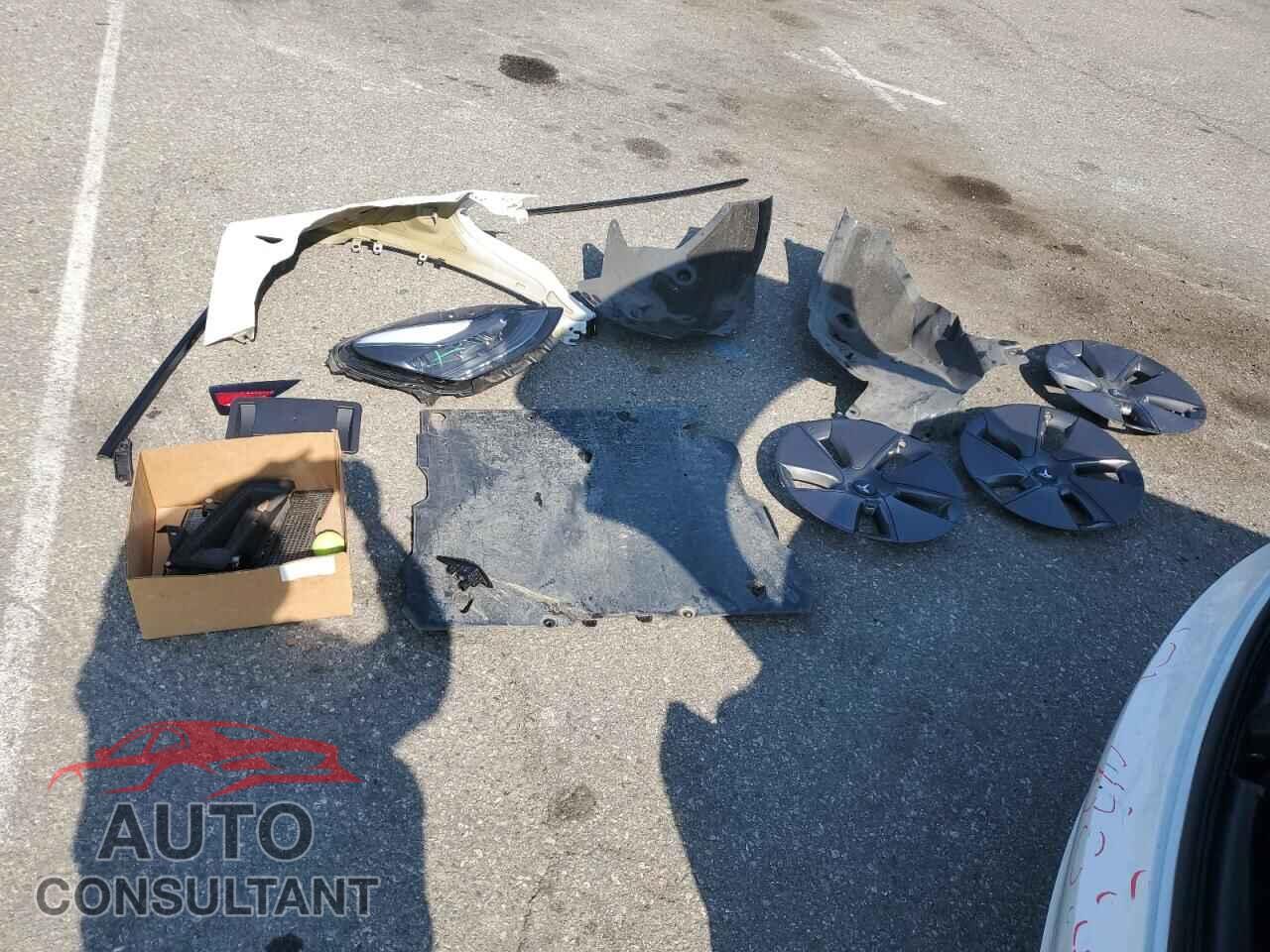 TESLA MODEL 3 2022 - 5YJ3E1EB4NF346317
