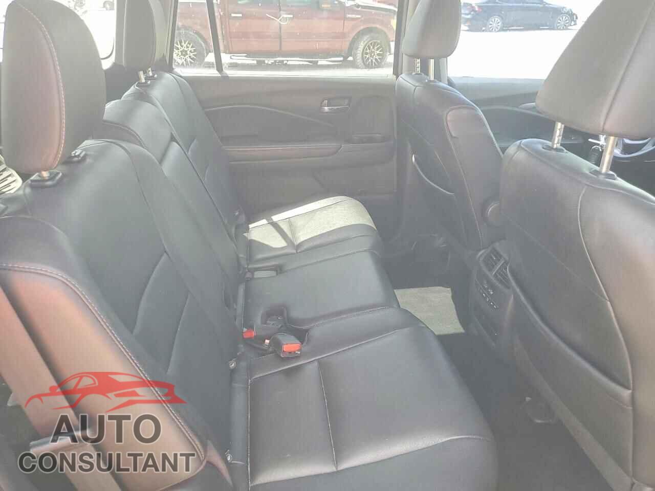 HONDA PILOT 2016 - 5FNYF6H61GB096407