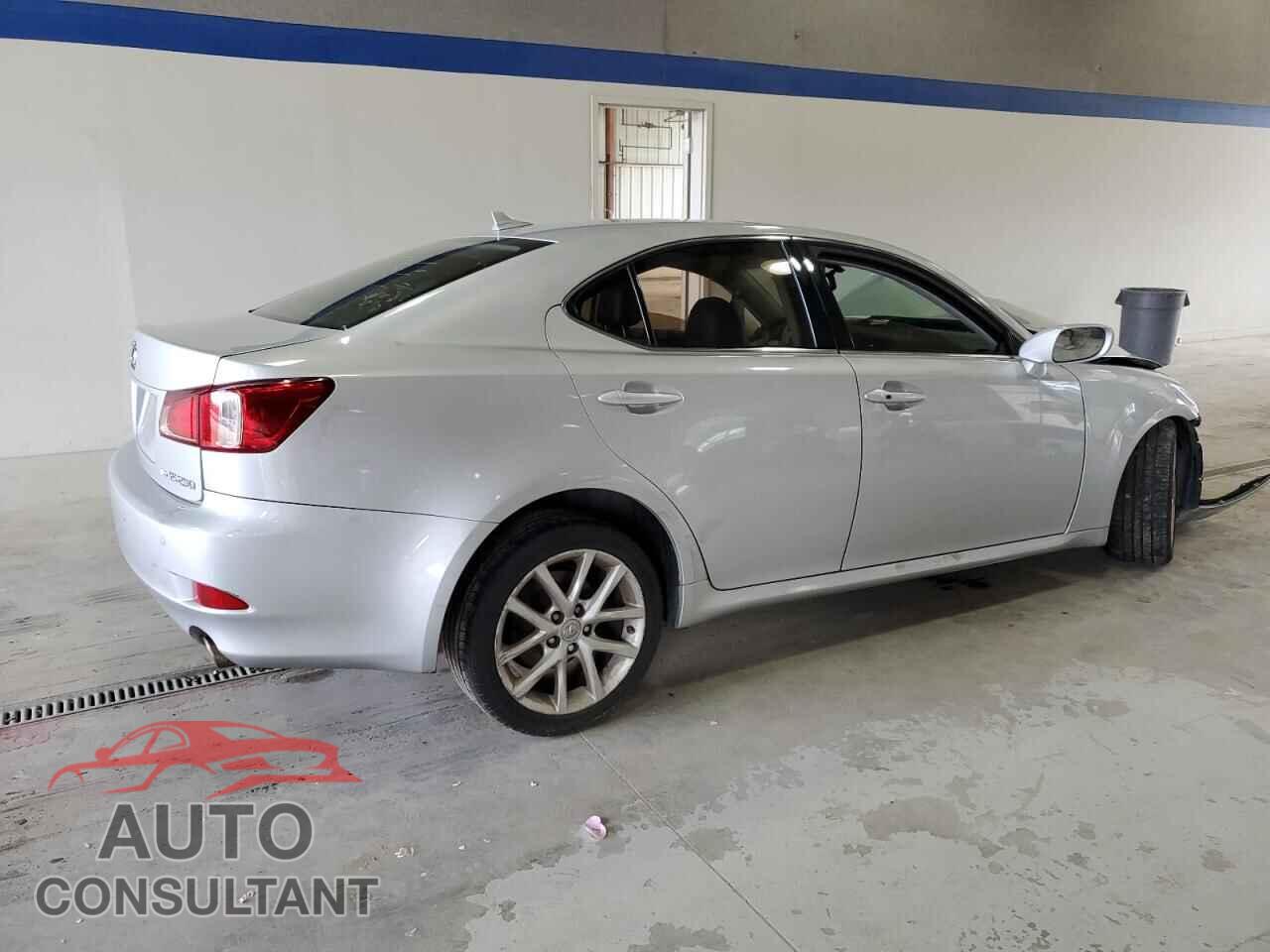 LEXUS IS 2012 - JTHCF5C2XC5058600