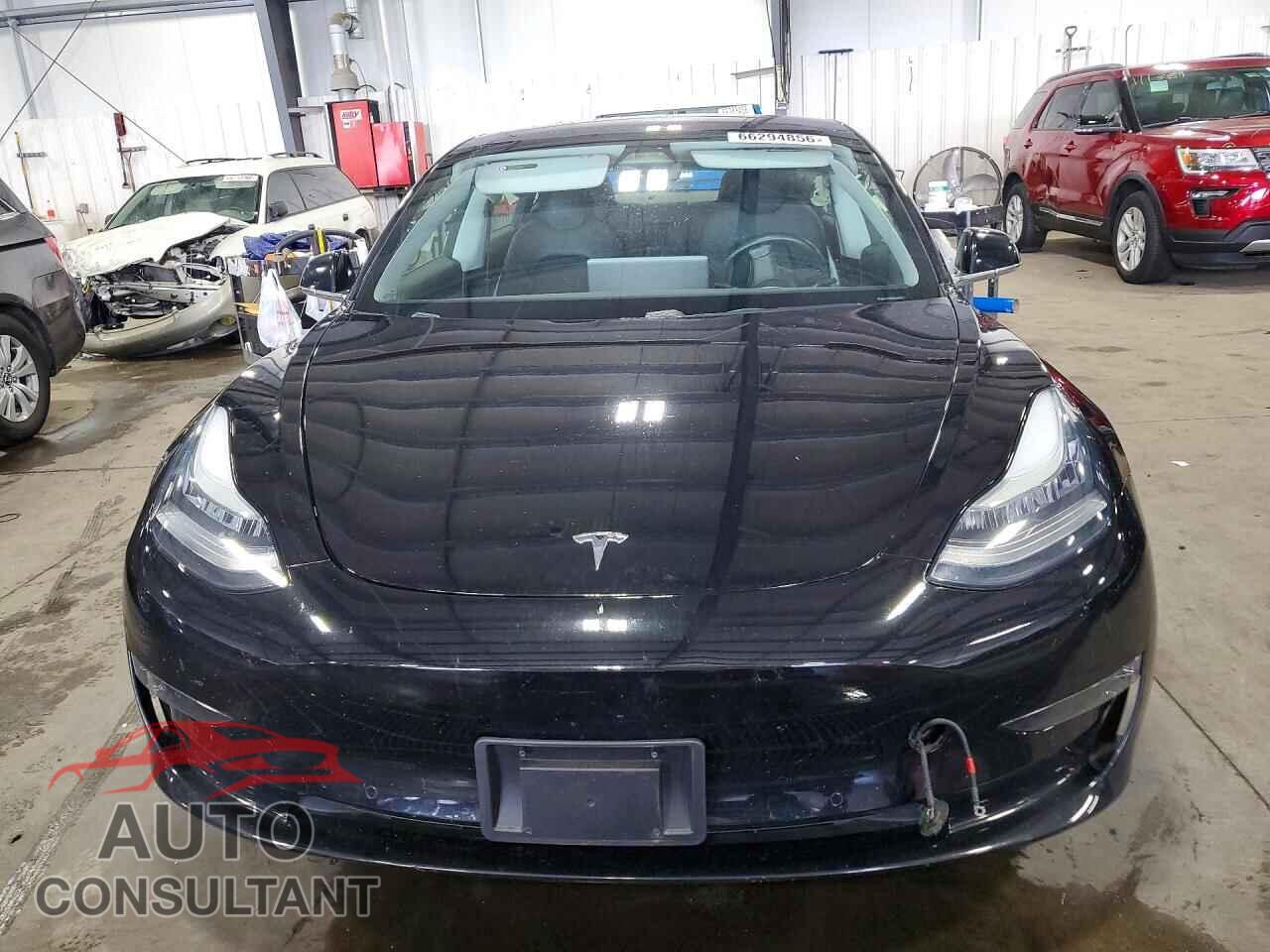 TESLA MODEL 3 2019 - 5YJ3E1EB0KF199070