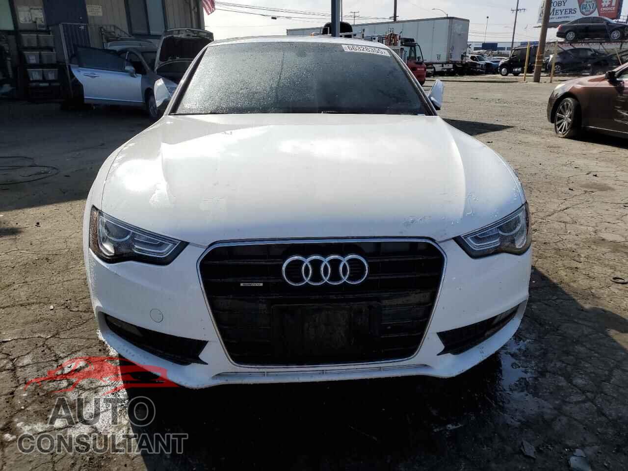 AUDI A5 2013 - WAULFAFR0DA039952