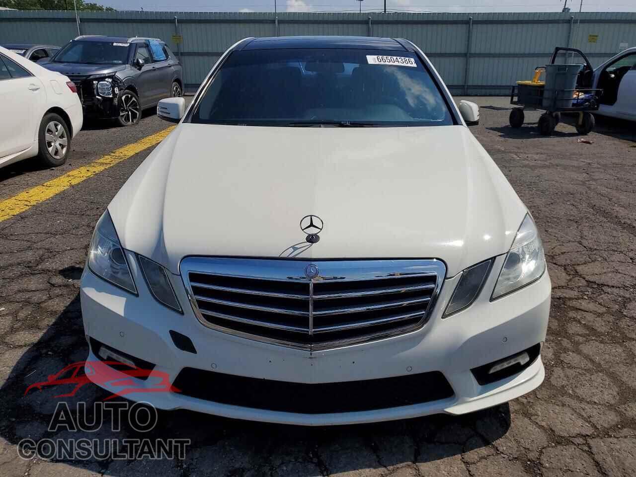 MERCEDES-BENZ E-CLASS 2011 - WDDHF8HB8BA292084