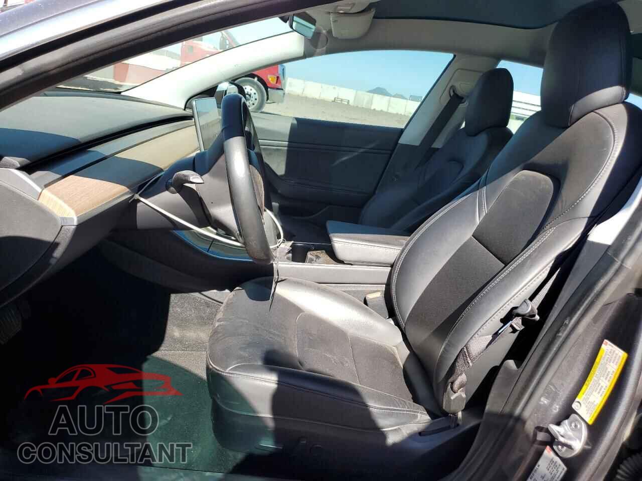 TESLA MODEL 3 2018 - 5YJ3E1EA1JF092762