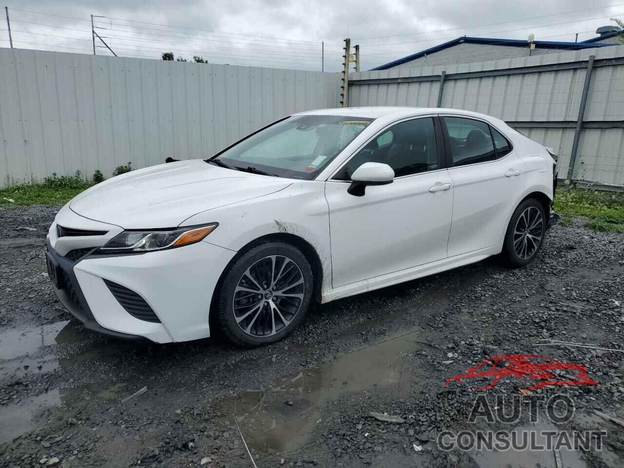 TOYOTA CAMRY 2018 - 4T1B11HK3JU089960