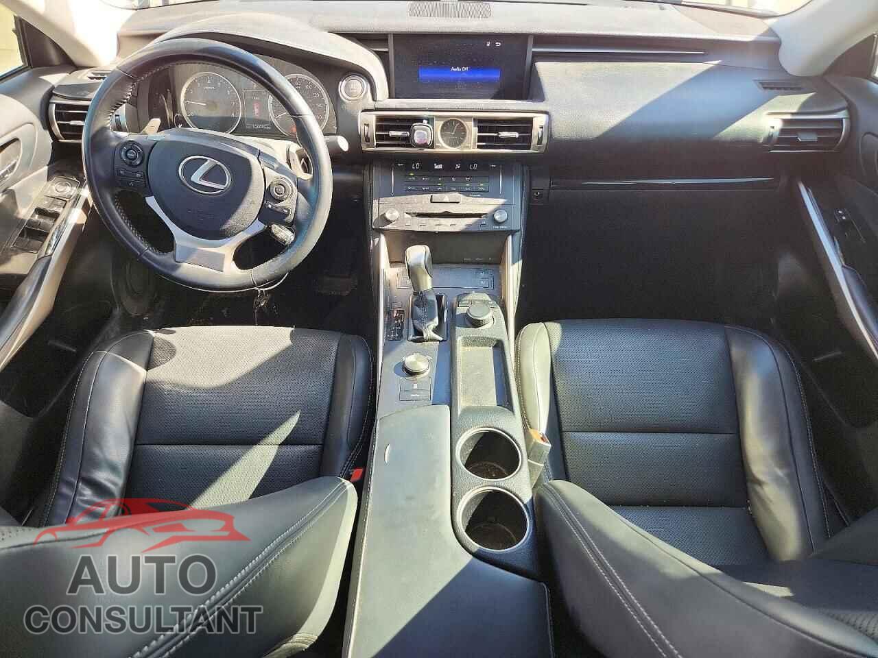 LEXUS IS 2015 - JTHCF1D23F5020167