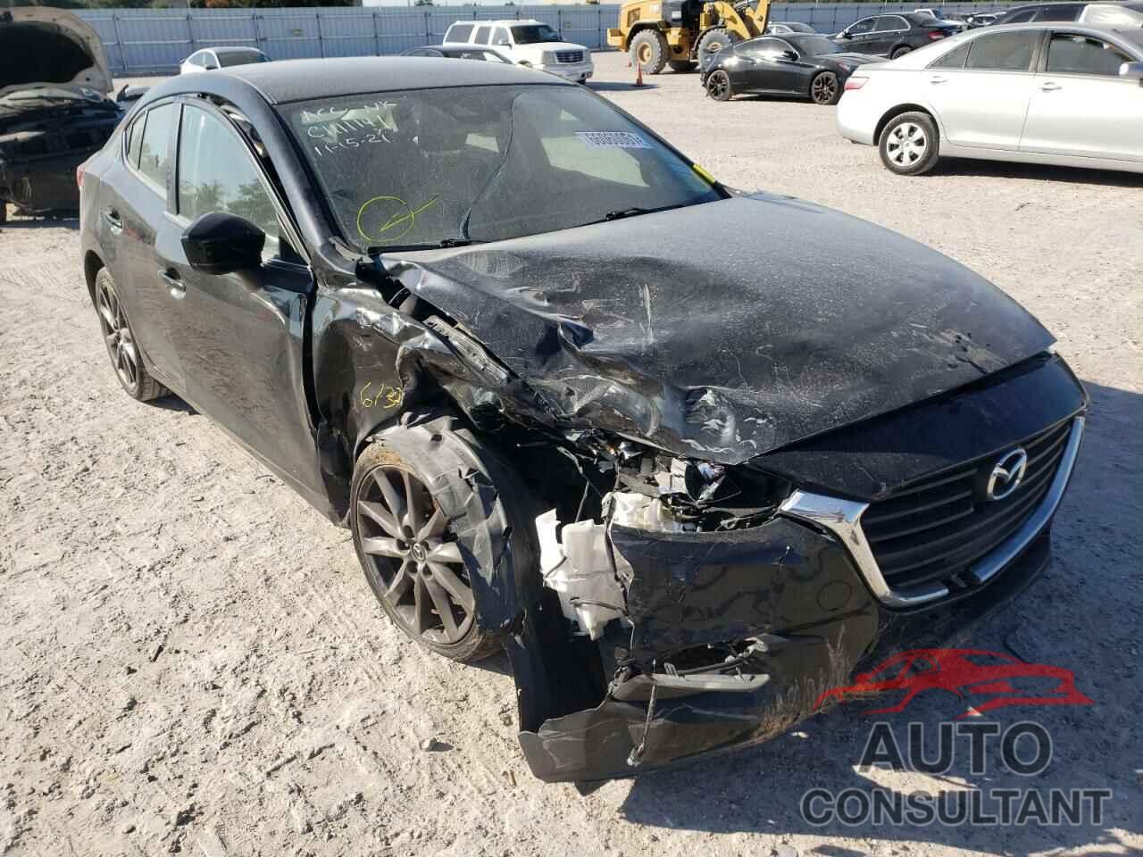 MAZDA 3 2018 - 3MZBN1V39JM209252