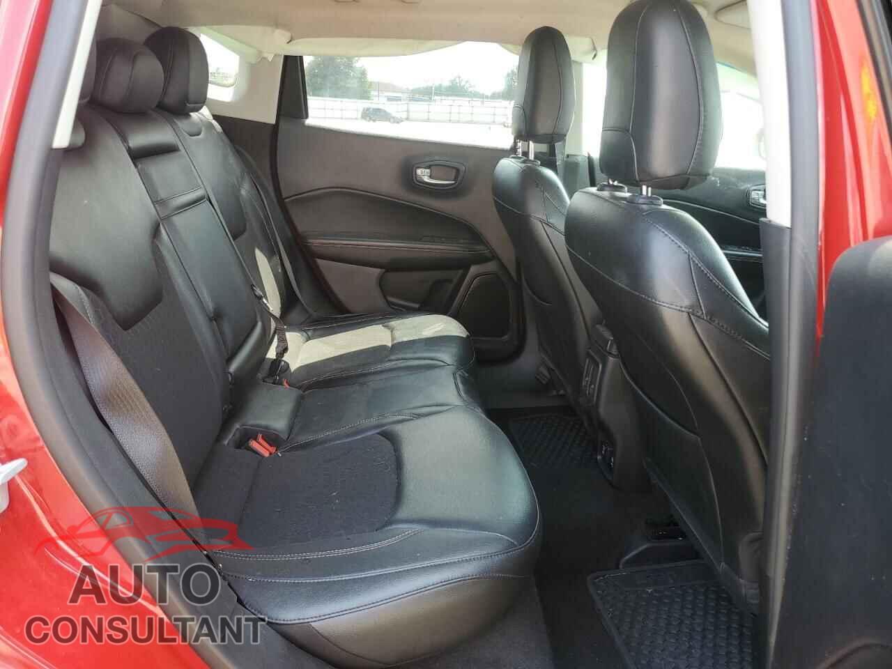JEEP COMPASS 2018 - 3C4NJDBB2JT202612