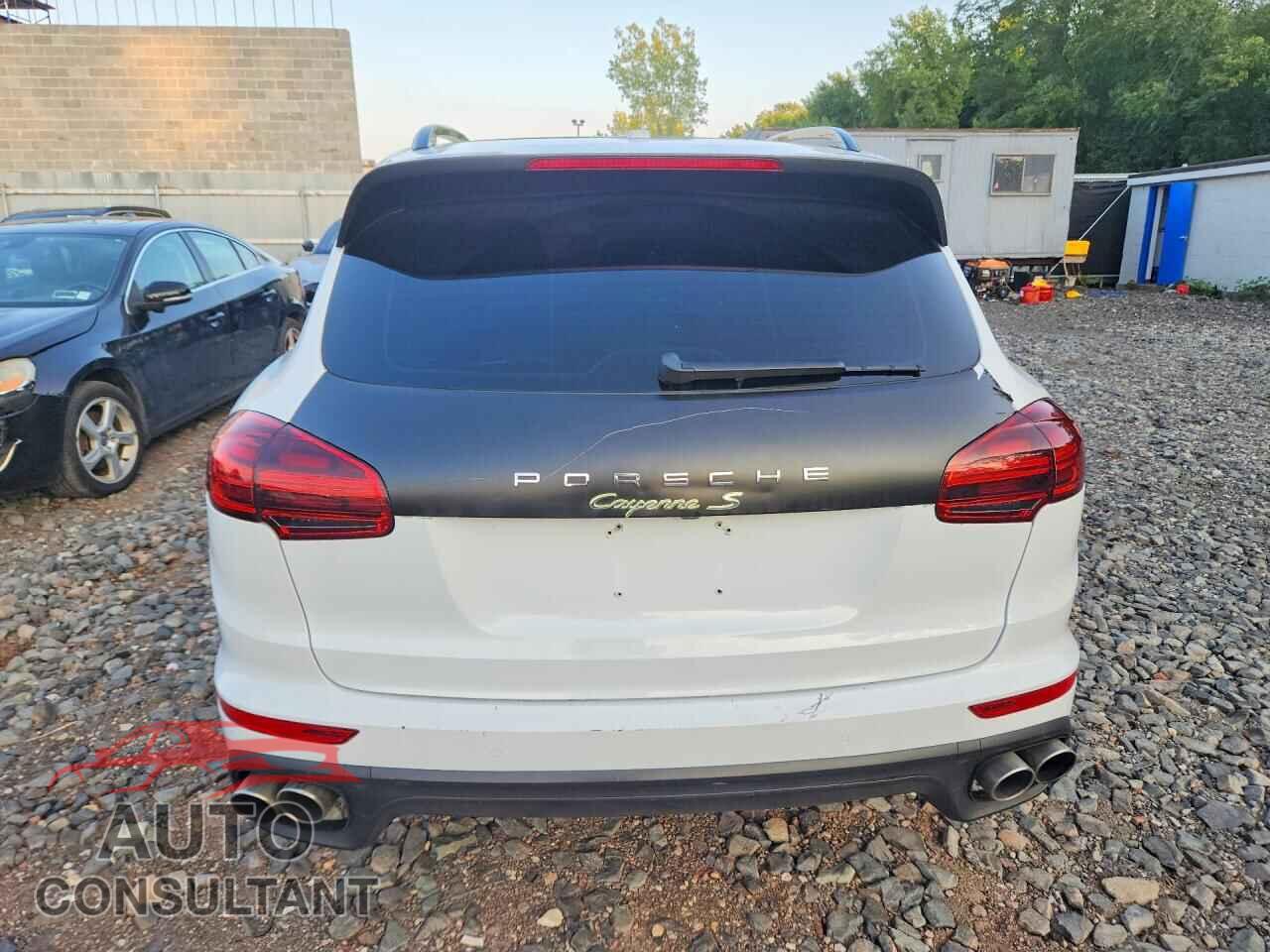 PORSCHE CAYENNE 2017 - WP1AE2A25HLA71480