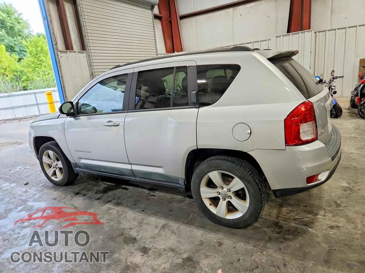 JEEP COMPASS 2011 - 1J4NF1FB5BD251573