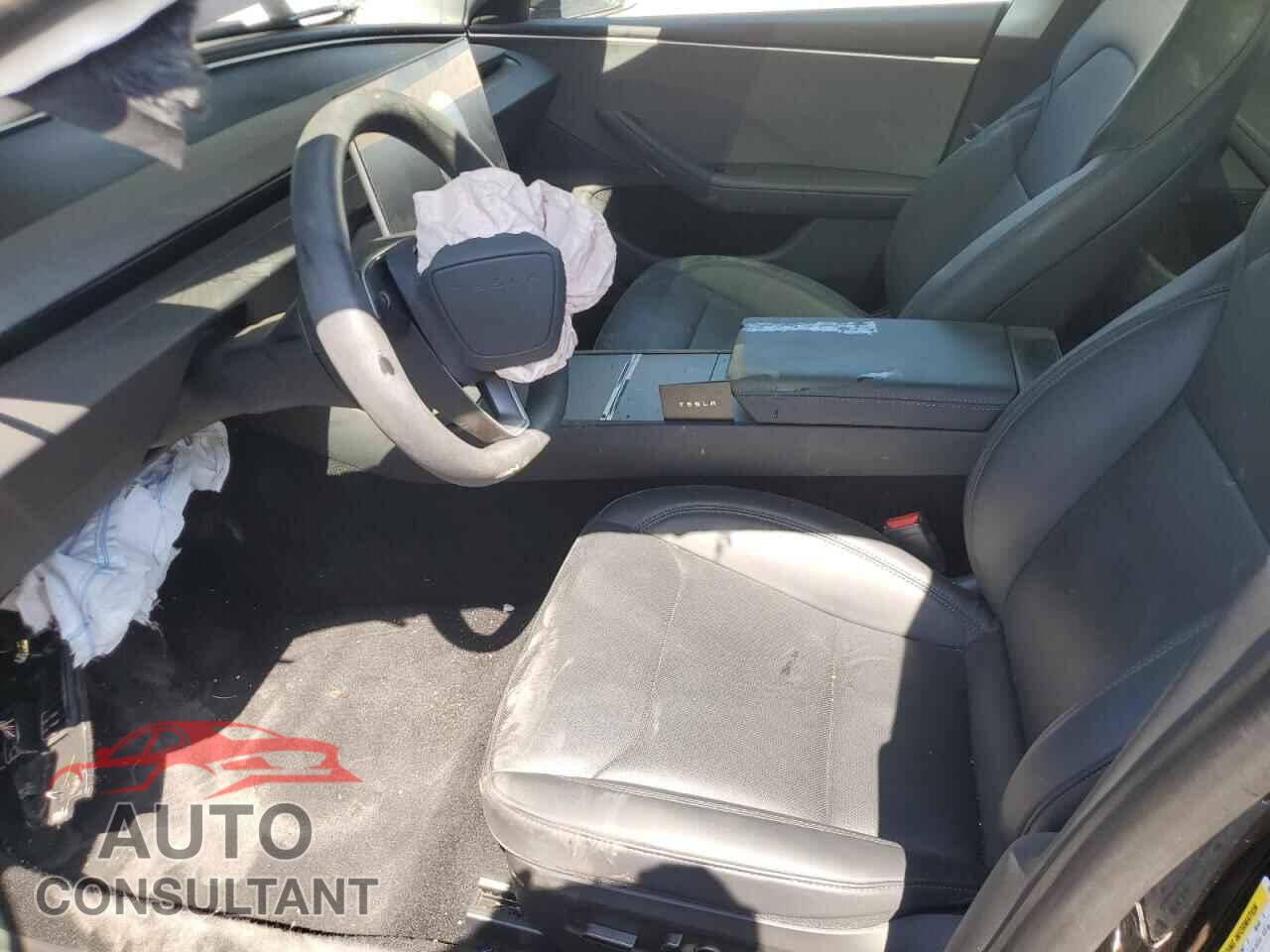 TESLA MODEL 3 2024 - 5YJ3E1EA2RF835733