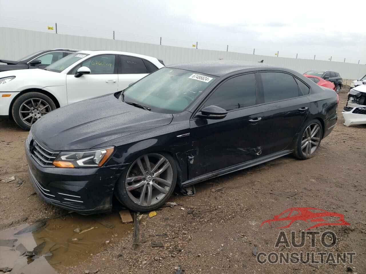 VOLKSWAGEN PASSAT 2018 - 1VWAA7A33JC018878