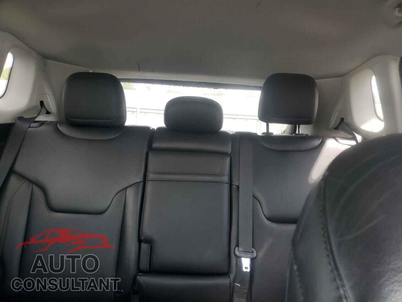 JEEP COMPASS 2019 - 3C4NJDCB5KT679647