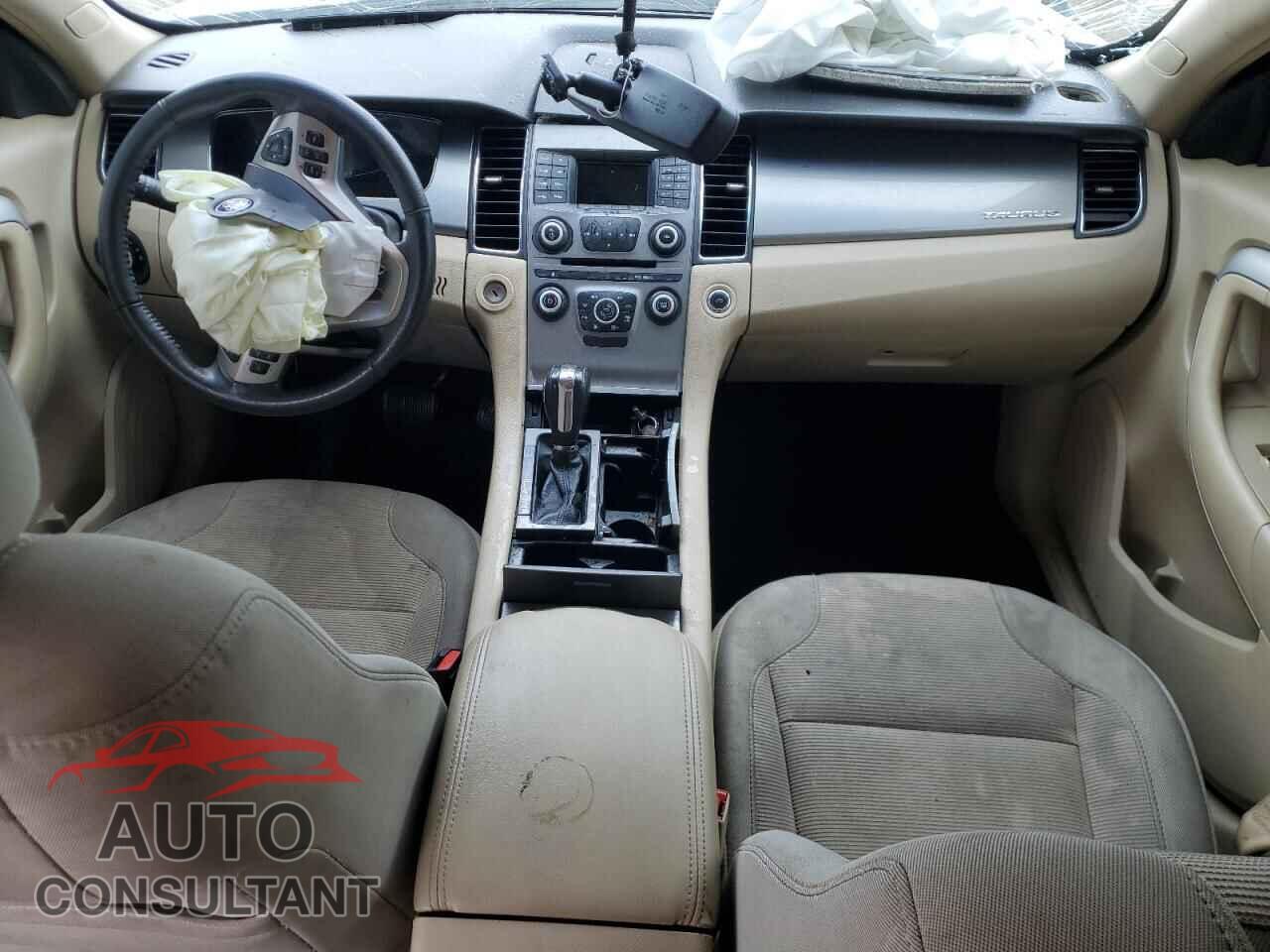 FORD TAURUS 2017 - 1FAHP2E82HG103647