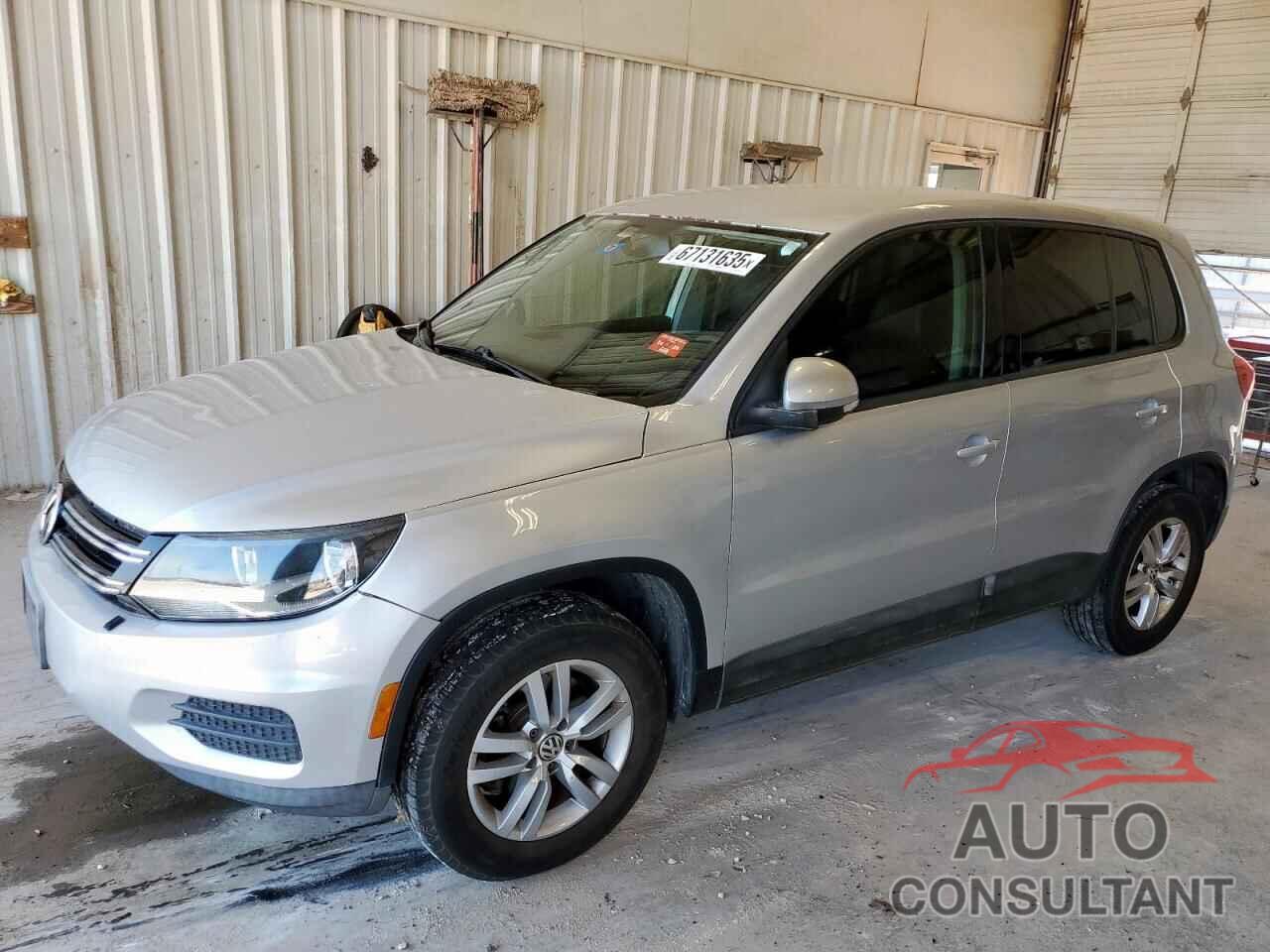 VOLKSWAGEN TIGUAN 2012 - WVGAV7AXXCW560101