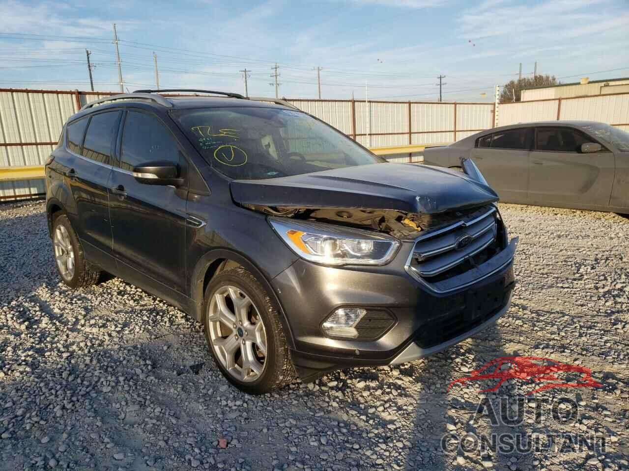 FORD ESCAPE 2017 - 1FMCU0J96HUD40655