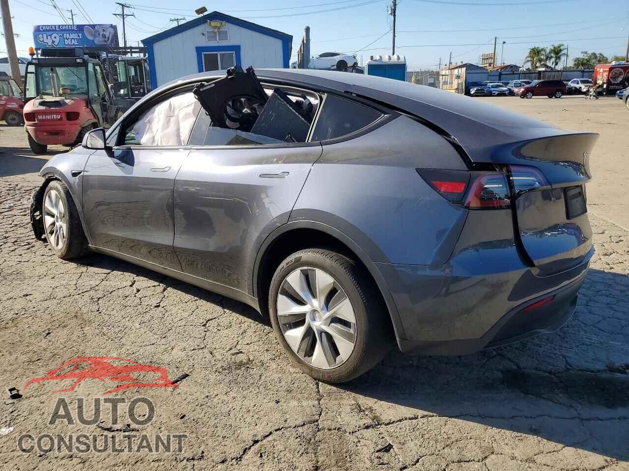TESLA MODEL Y 2023 - 7SAYGDEE4PA207920