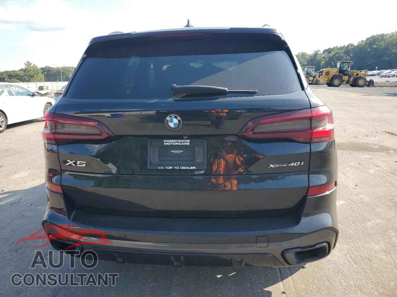 BMW X5 2021 - 5UXCR6C05M9E83585