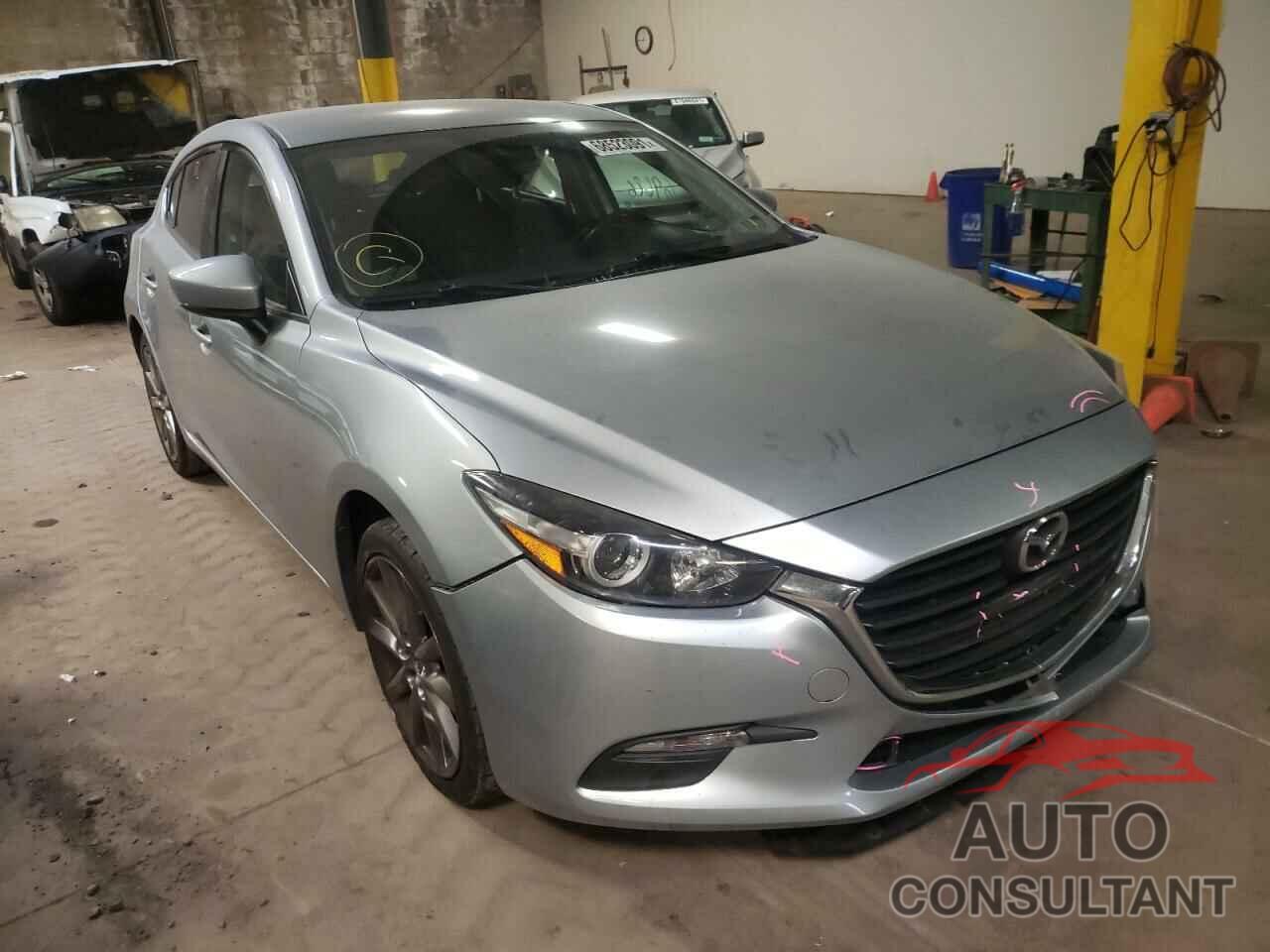 MAZDA 3 2018 - 3MZBN1L3XJM179598