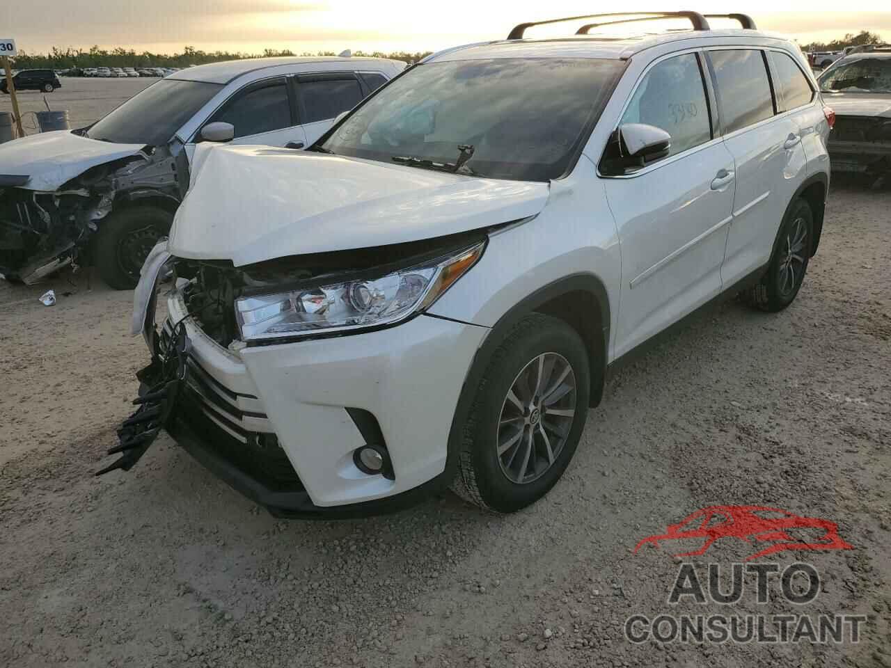 TOYOTA HIGHLANDER 2019 - 5TDJZRFH9KS705990