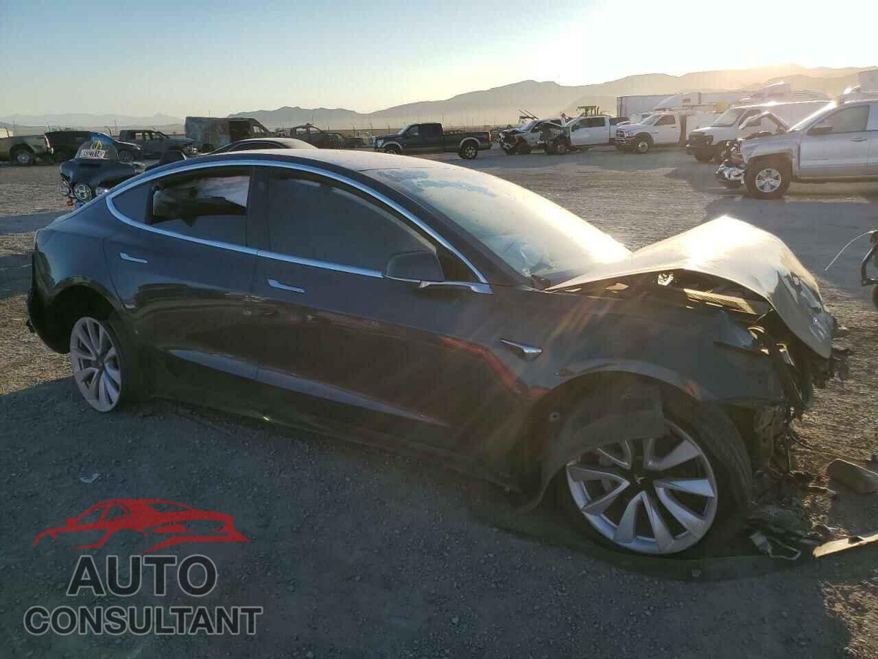 TESLA MODEL 3 2018 - 5YJ3E1EB2JF111358