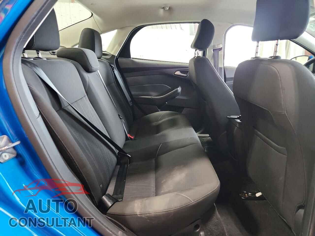 FORD FOCUS 2015 - 1FADP3F21FL346742