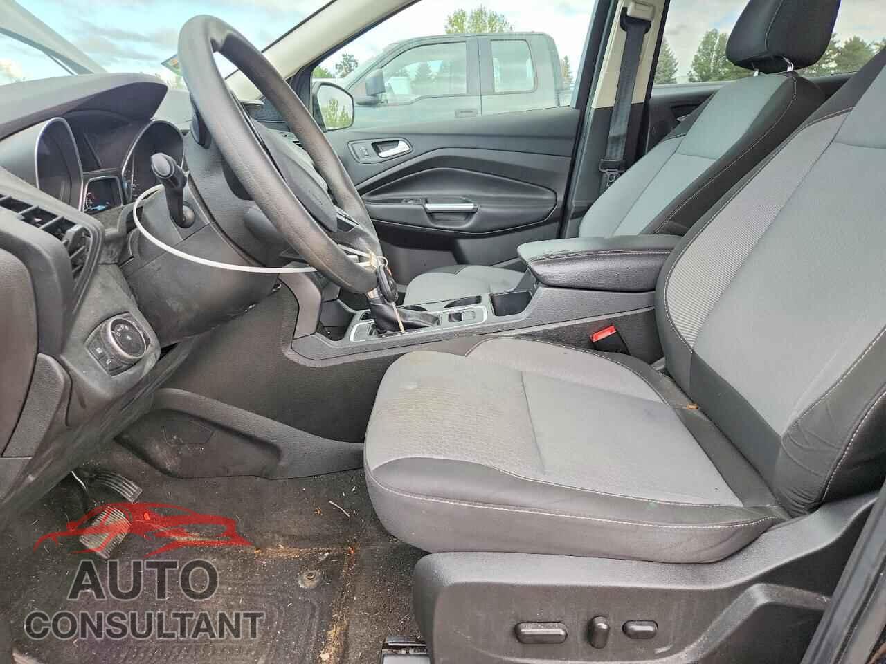 FORD ESCAPE 2017 - 1FMCU9GD5HUC59632