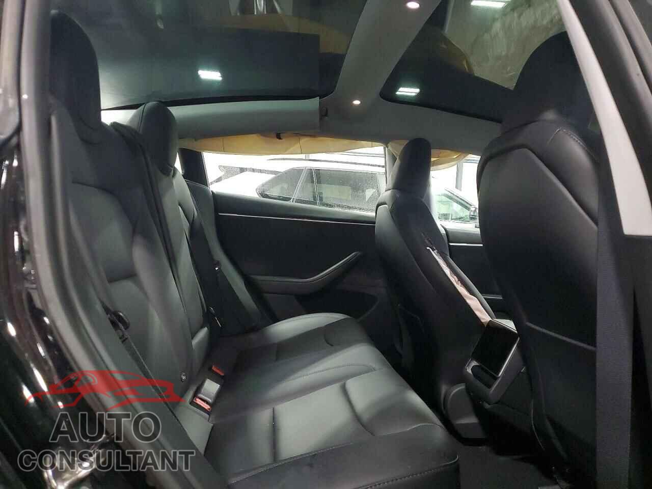 TESLA MODEL 3 2024 - 5YJ3E1EB2RF740307