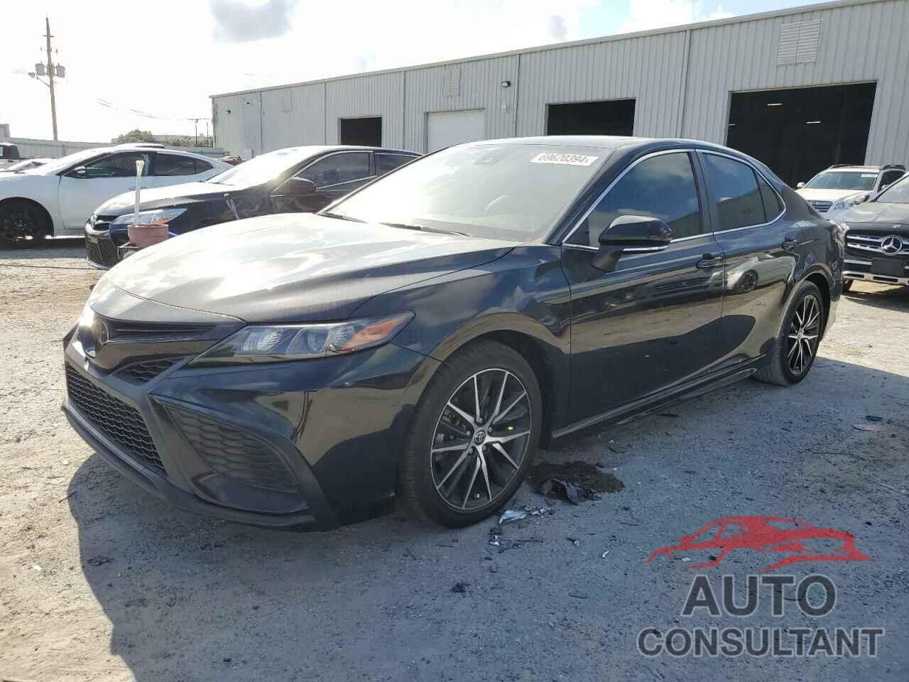 TOYOTA CAMRY 2022 - 4T1T11AK1NU015909