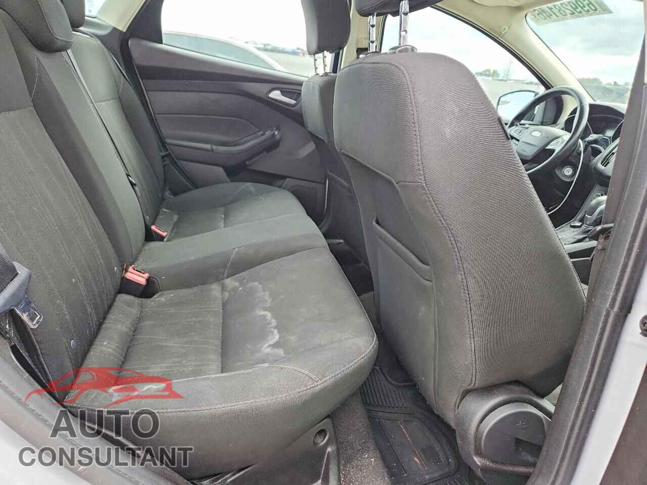 FORD FOCUS 2017 - 1FADP3FE8HL273057