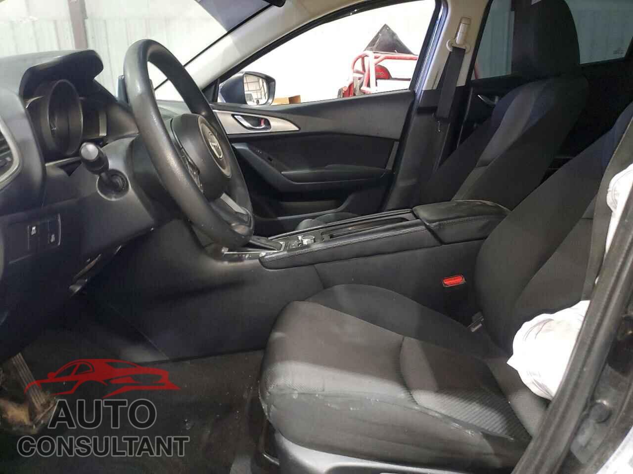 MAZDA 3 2018 - 3MZBN1U77JM194237