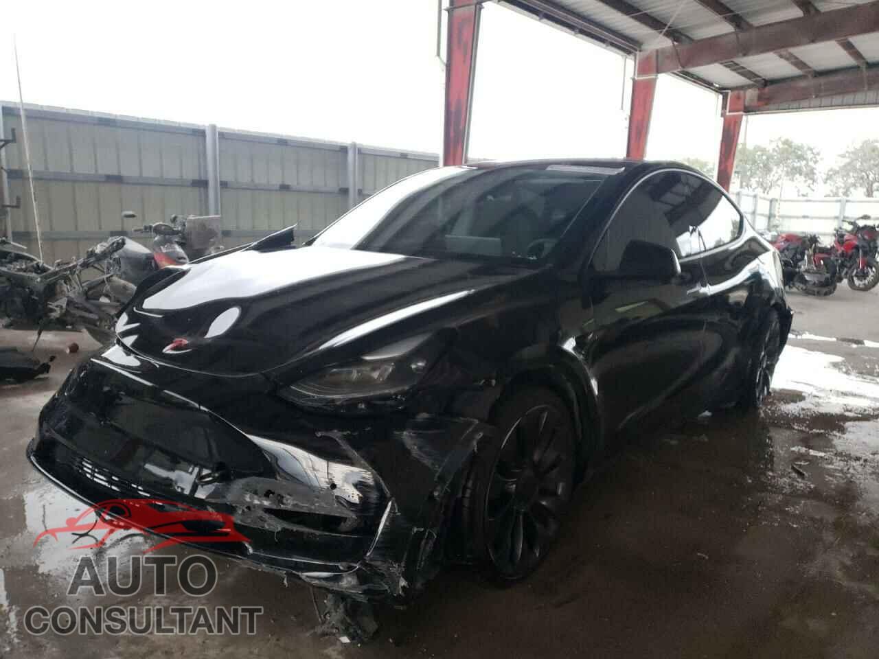 TESLA MODEL Y 2021 - 5YJYGDEF3MF133555