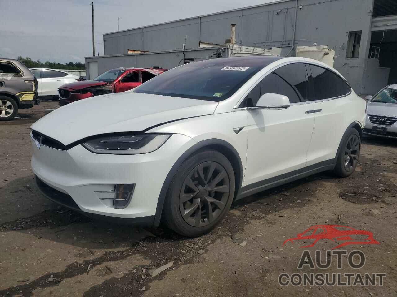 TESLA MODEL X 2018 - 5YJXCBE26JF120321