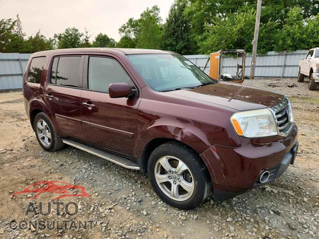 HONDA PILOT 2013 - 5FNYF4H50DB081484