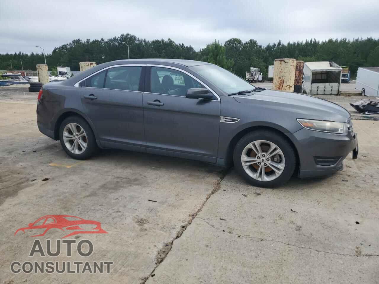 FORD TAURUS 2015 - 1FAHP2E86FG181135