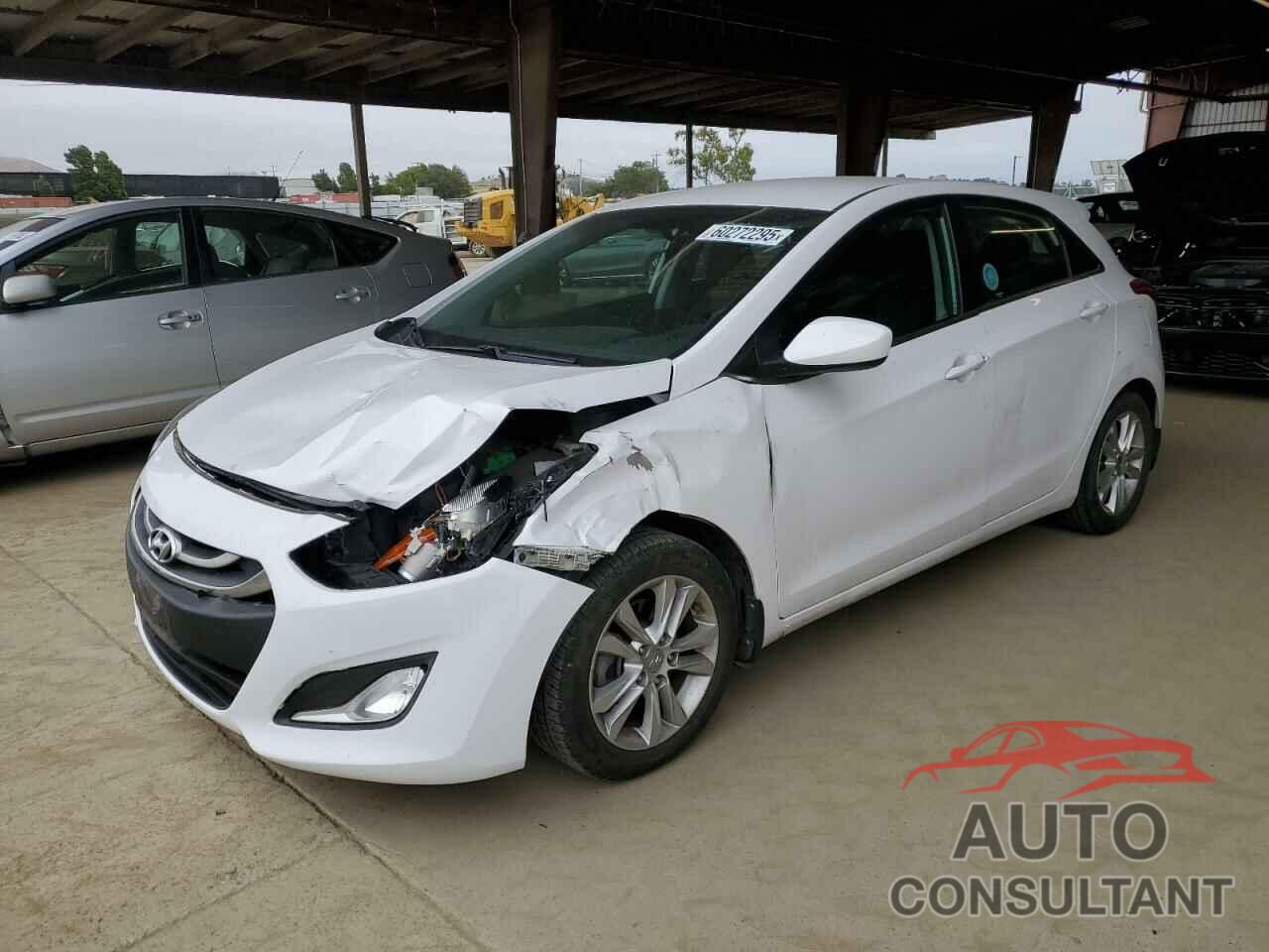 HYUNDAI ELANTRA 2013 - KMHD35LE2DU148156