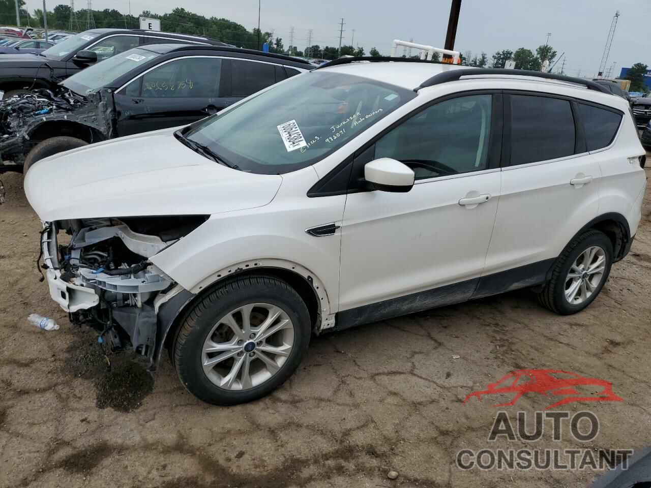 FORD ESCAPE 2018 - 1FMCU0GD5JUC46686