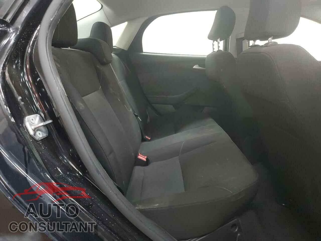 FORD FOCUS 2016 - 1FADP3F21GL208510