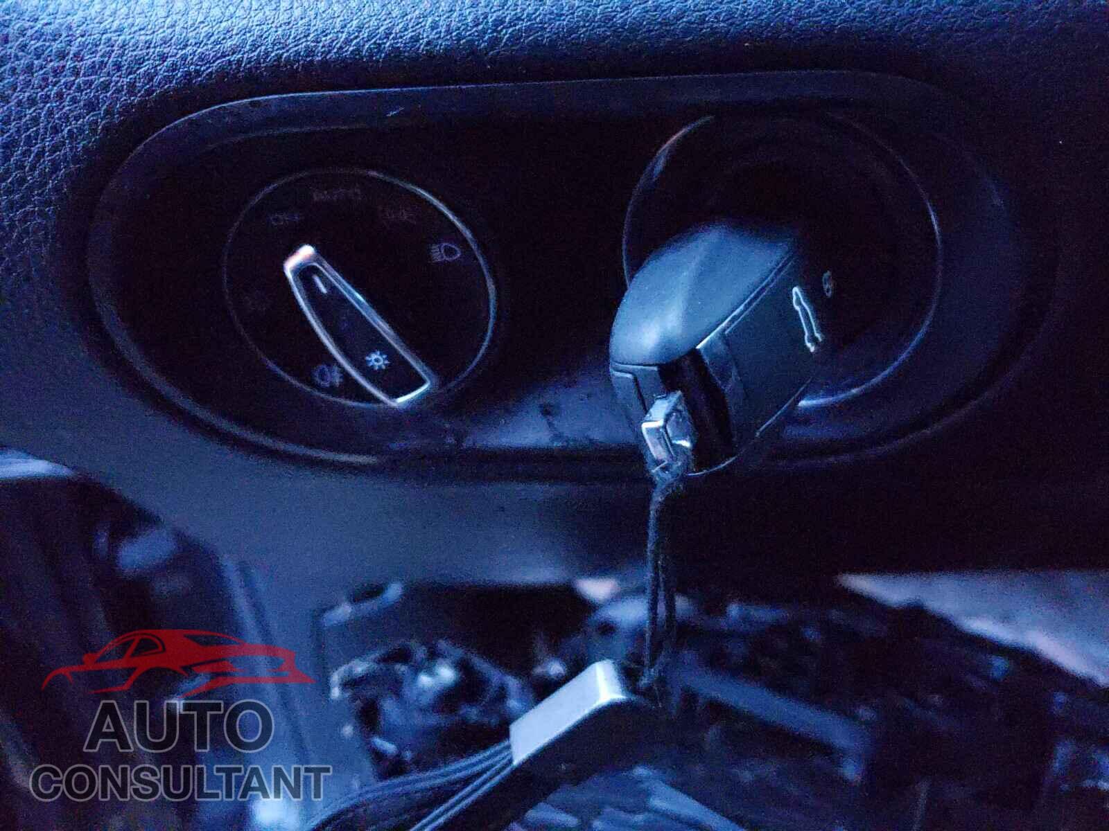 PORSCHE MACAN 2017 - WP1AA2A59HLB06480