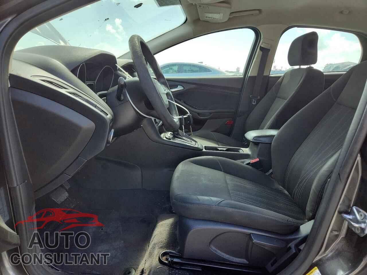 FORD FOCUS 2017 - 1FADP3K27HL307713